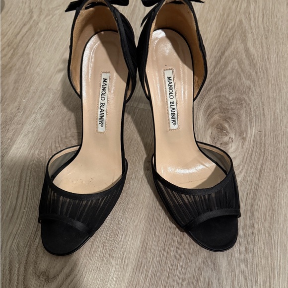 Manolo Blahnik Black Women's Shoes - Picture 1 of 3